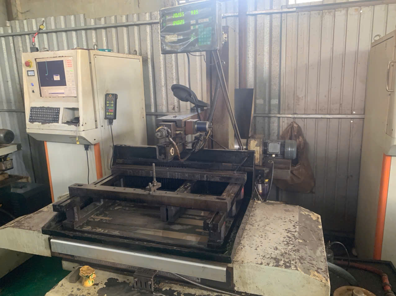 Wire cutting machine 4.jpg